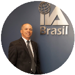 A difusão da política em ambiente técnico e profissional