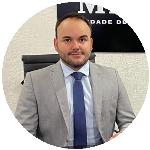 Pau que bate em Chico, bate em Francisco