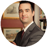 Bem de família oferecido como caução em contrato de aluguel é impenhorável