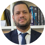 Responsabilidade de pagamento de despesas escolares por genitor que não assinou o respectivo contrato de prestação de serviços