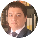 A desconstrução das políticas públicas: o direito à educação