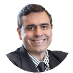 Quatro médicos são fuzilados e o país fica em choque: homicídio ou terrorismo?