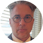 Autoridade e poder quando a norma não se legitima pela força Autoridade e poder quando a norma não se legitima pela força