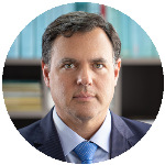 Por que as empresas brasileiras estão revendo o home office e o que diz a CLT