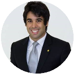 A ilusão do "serviço gratuito" e a revolução silenciosa da opinião pública no Brasil