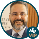 André Santa Cruz André Santa Cruz