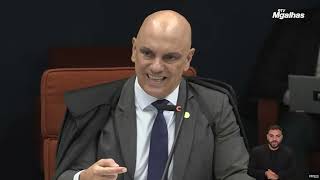 Moraes: Eduardo Bolsonaro prejudicou "todo o país" para tentar beneficiar o pai