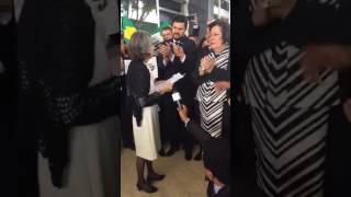 Ministra Cármen Lúcia recebe carta contra corrupção e impunidade