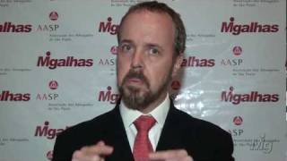 Entrevista: Arystóbulo de Oliveira Freitas