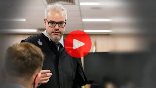 Júri da boate Kiss chega ao nono dia; discussões repercutem na web