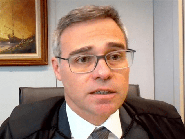 Hora extra: Suspensa ação sobre pagamento de minutos residuais Hora extra: Suspensa ação sobre pagamento de minutos residuais