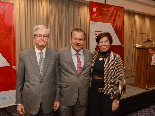 Ministro Humberto Martins recebe título de associado honorário do IASP