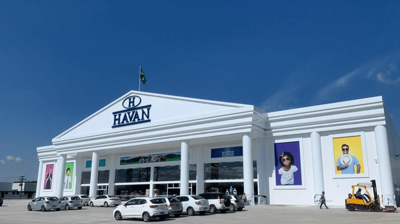 Mantida justa causa de empregada da Havan que chamou empresa de tóxica