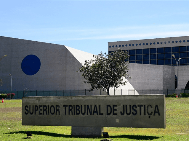 Background: STJ suspende alienação antecipada de bens apreendidos Background: STJ suspende alienação antecipada de bens apreendidos