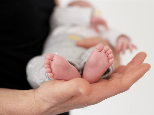 Plano deve fornecer medicamento mais caro do mundo a bebê com AME Plano deve fornecer medicamento mais caro do mundo a bebê com AME