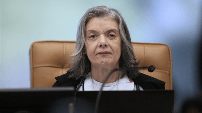 STF: Cármen cassa acórdão que impedia terceirização de atividade-fim