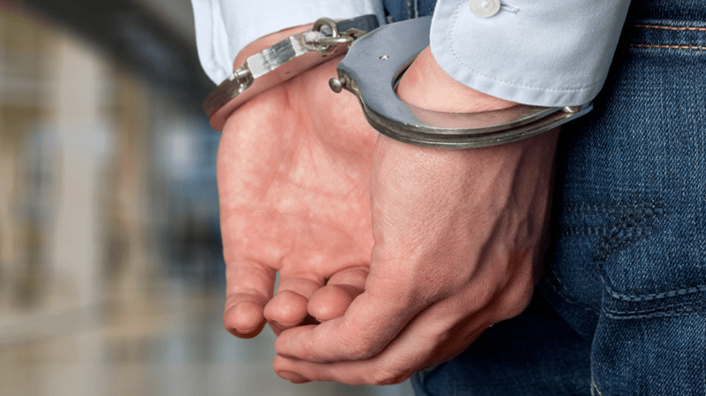 Sem risco no sustento da filha, STJ cassa prisão de devedor de pensão