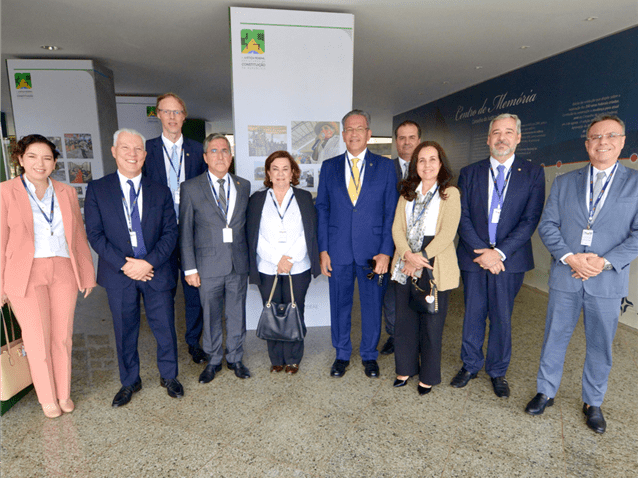 (img)