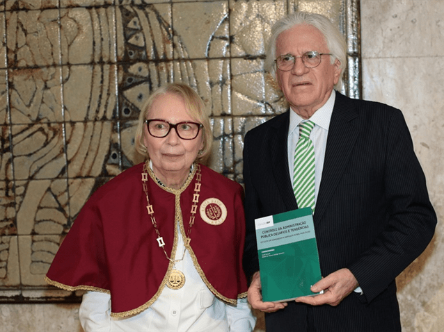 Ministro Napoleão Nunes Maia Filho é homenageado com obra jurídica