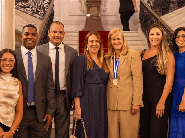 Presidente da OAB/RJ recebe a medalha Chiquinha Gonzaga no RJ Presidente da OAB/RJ recebe a medalha Chiquinha Gonzaga no RJ