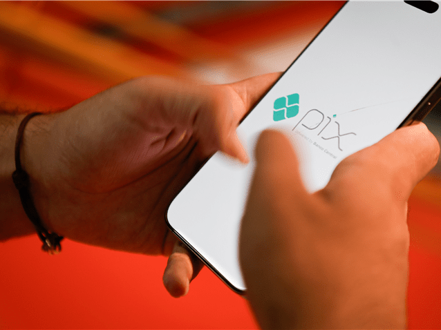Banco indenizará por transferência via Pix após furto de celular Banco indenizará por transferência via Pix após furto de celular