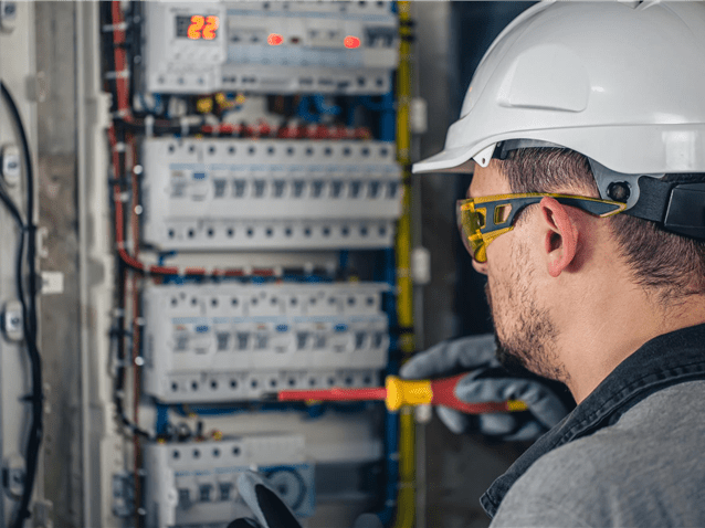 Empresa pagará pensão vitalícia a eletricista incapacitado por acidente Empresa pagará pensão vitalícia a eletricista incapacitado por acidente