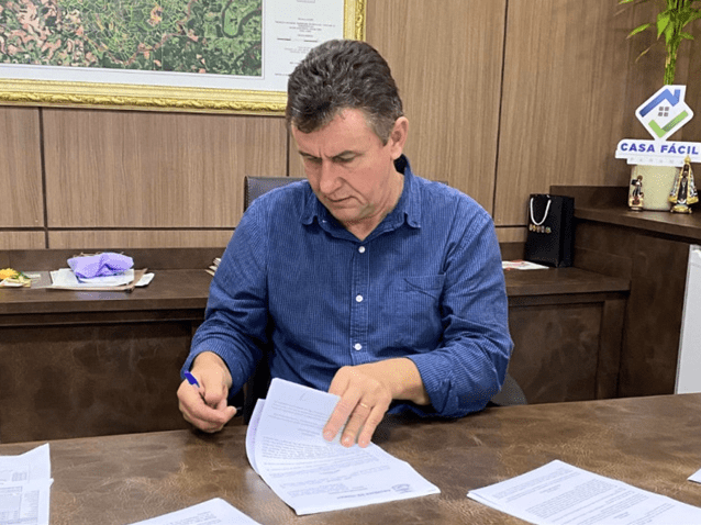 Prefeito de Cruzeiro do Iguaçu/PR tem mandato cassado por compra de voto Prefeito de Cruzeiro do Iguaçu/PR tem mandato cassado por compra de voto