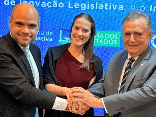 Câmara dos Deputados firma acordo para impulsionar sustentabilidade