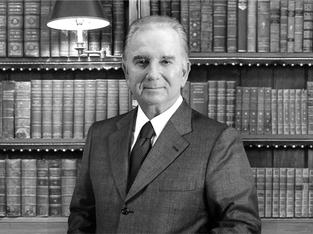 Professor Paulo de Barros Carvalho morre aos 86 anos Professor Paulo de Barros Carvalho morre aos 86 anos