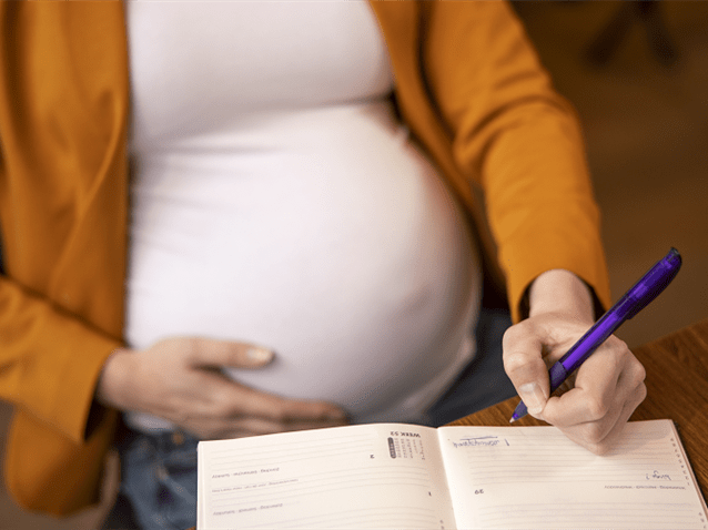 Advogada comenta direito à estabilidade de gestante jovem aprendiz Advogada comenta direito à estabilidade de gestante jovem aprendiz