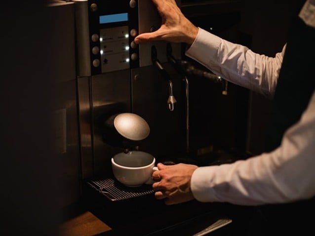 Connect Vending, empresa brasileira de operações automatizadas de café em ambientes corporativos, entra em pontos de venda no setor hospitalar. (Imagem: Freepik)