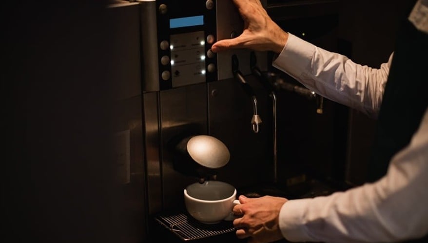 Connect Vending, empresa brasileira de operações automatizadas de café em ambientes corporativos, entra em pontos de venda no setor hospitalar. (Imagem: Freepik)