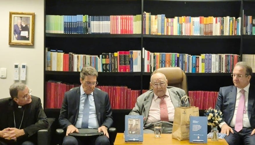 Dom Carlos Lema Garcia, Paulo Ayres Barreto, Ives Gandra da Silva Martins e Robson Maia Lins. (Imagem: Foto – Reinaldo Antônio)