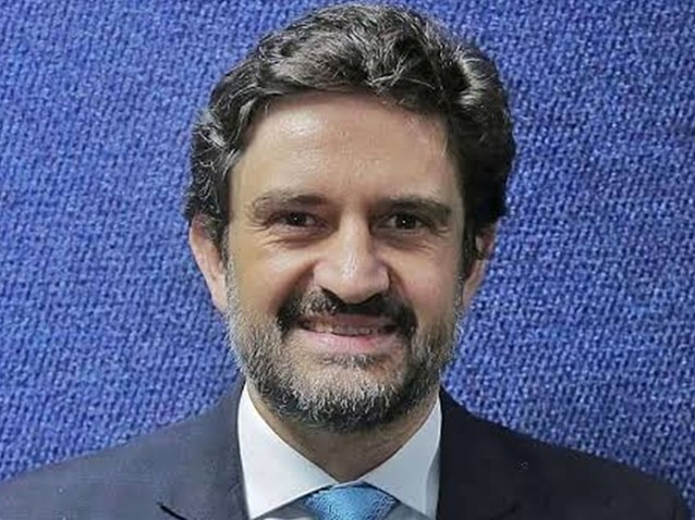 Alexandre Arnone e Sóstenes Marchezine publicam obra sobre bets