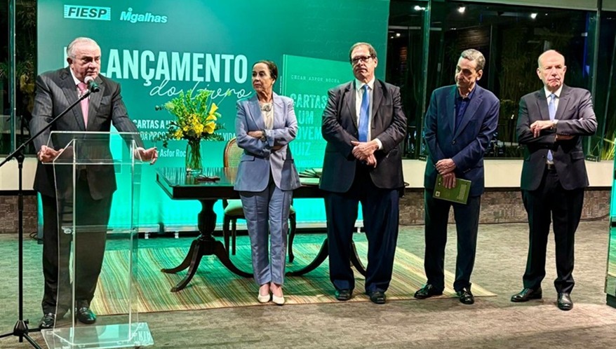 Cesar Asfor Rocha, Magda Rocha, Luiz Felipe Salomão, Francisco Falcão e José Rogério Cruz e Tucci. (Imagem: Migalhas/Redação)