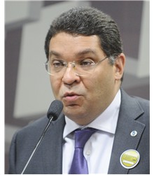 Mansueto Almeida