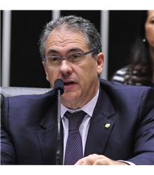 Carlos Zarattini