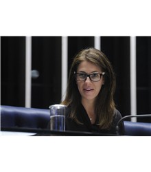 Luciana Lóssio Luciana Lóssio